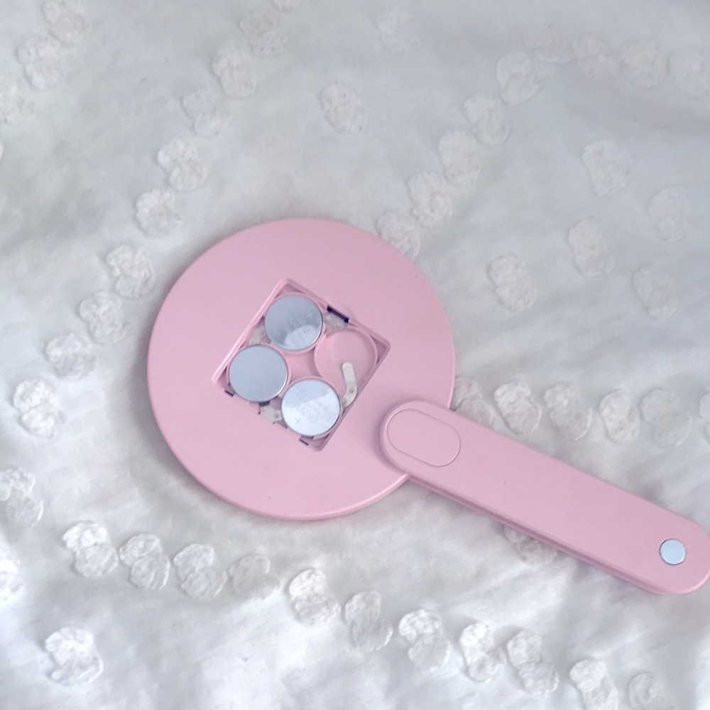 KYLIE JENNER LED HAND MIRROR - Picture 6 of 6